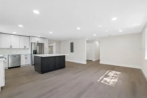 4111 W Olive Street Tampa FL 33616