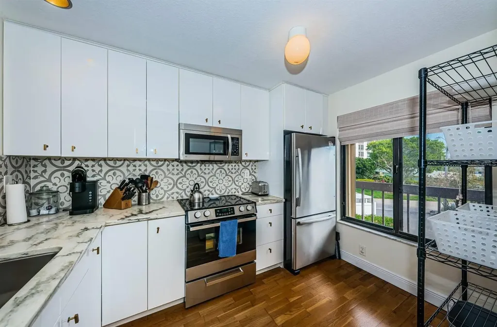 6295 Bahia Del Mar Circle St Petersburg FL 33715