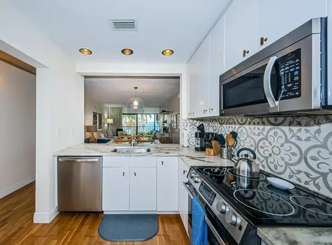 6295 Bahia Del Mar Circle St Petersburg FL 33715