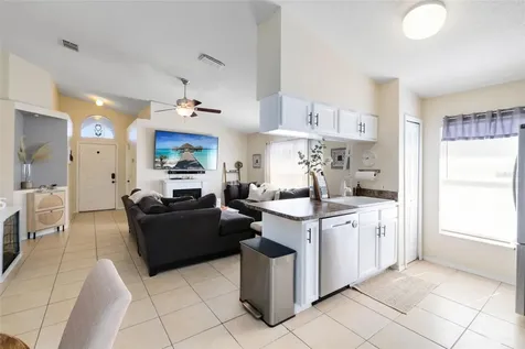 13832 Glasser Avenue Orlando FL 32826