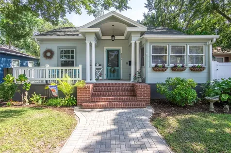 482 27th Avenue N St Petersburg FL 33704