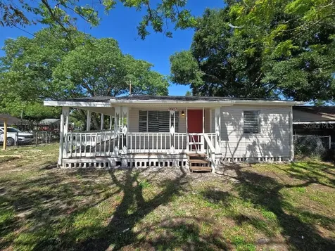 9902 N 46th Street Tampa FL 33617