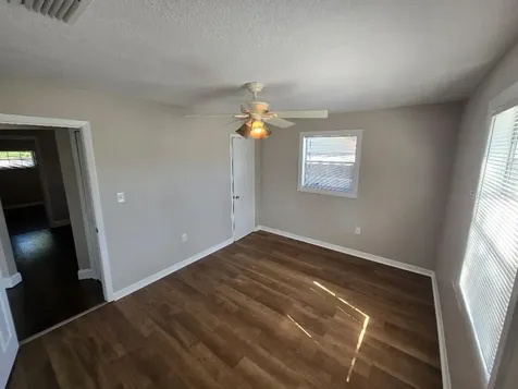 9902 N 46th Street Tampa FL 33617