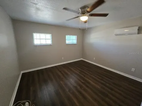 9902 N 46th Street Tampa FL 33617