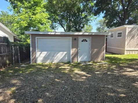 9902 N 46th Street Tampa FL 33617