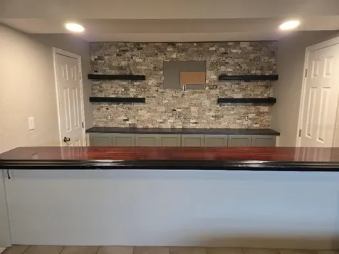 9902 N 46th Street Tampa FL 33617