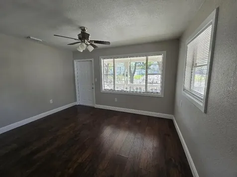 9902 N 46th Street Tampa FL 33617