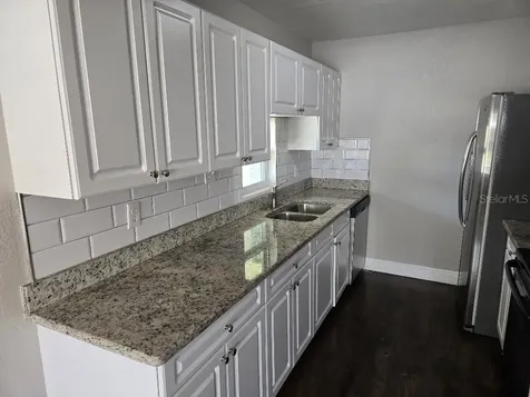 9902 N 46th Street Tampa FL 33617