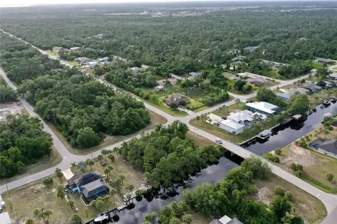 3020 Como Street Port Charlotte FL 33948