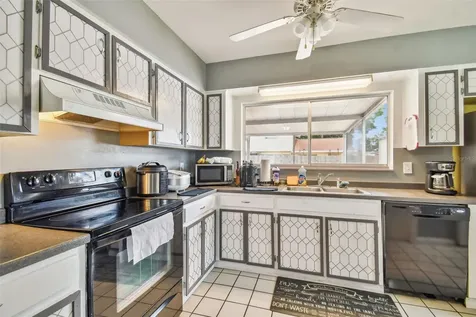 7526 Twelve Oaks Boulevard Tampa FL 33634
