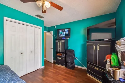 7526 Twelve Oaks Boulevard Tampa FL 33634