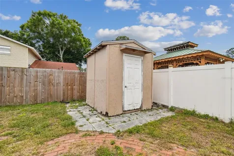 7526 Twelve Oaks Boulevard Tampa FL 33634