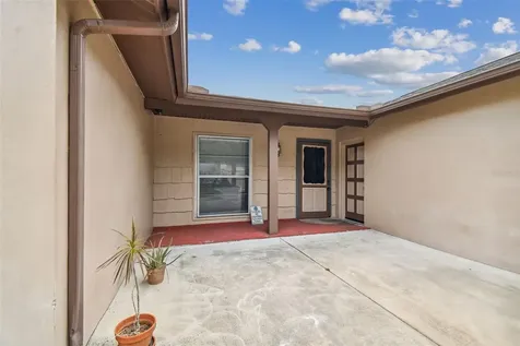 7526 Twelve Oaks Boulevard Tampa FL 33634
