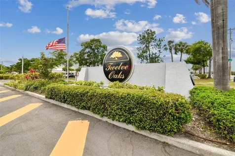 7526 Twelve Oaks Boulevard Tampa FL 33634
