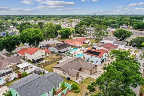 7526 Twelve Oaks Boulevard Tampa FL 33634