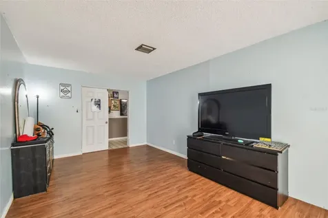 7526 Twelve Oaks Boulevard Tampa FL 33634