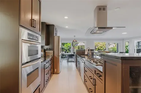 1912 High Point Drive Sarasota FL 34236