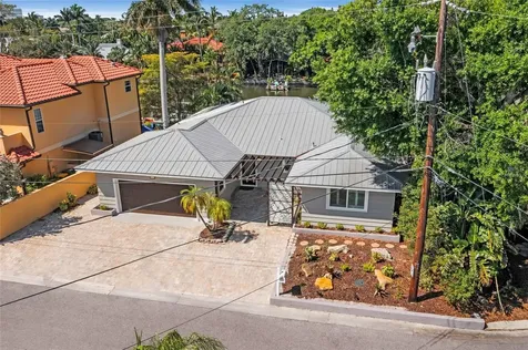 1912 High Point Drive Sarasota FL 34236