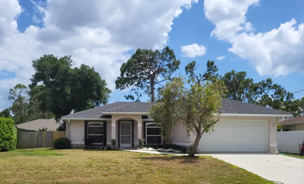 1525 Heberling Avenue North Port FL 34288