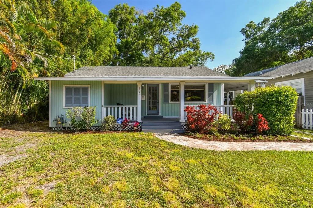 205 W Cayuga Street Tampa FL 33603