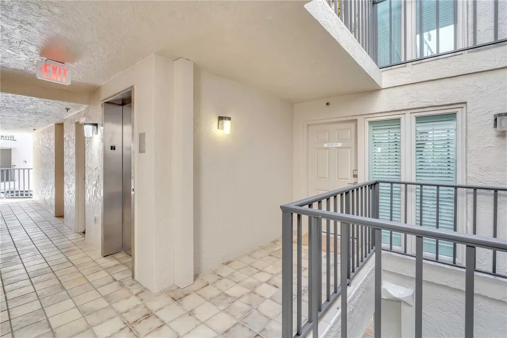 5611 Gulf Of Mexico Drive Longboat Key FL 34228