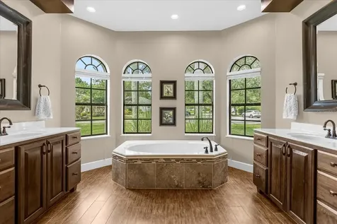 2440 June Oak Court Oviedo FL 32766