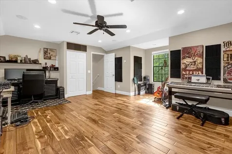 2440 June Oak Court Oviedo FL 32766