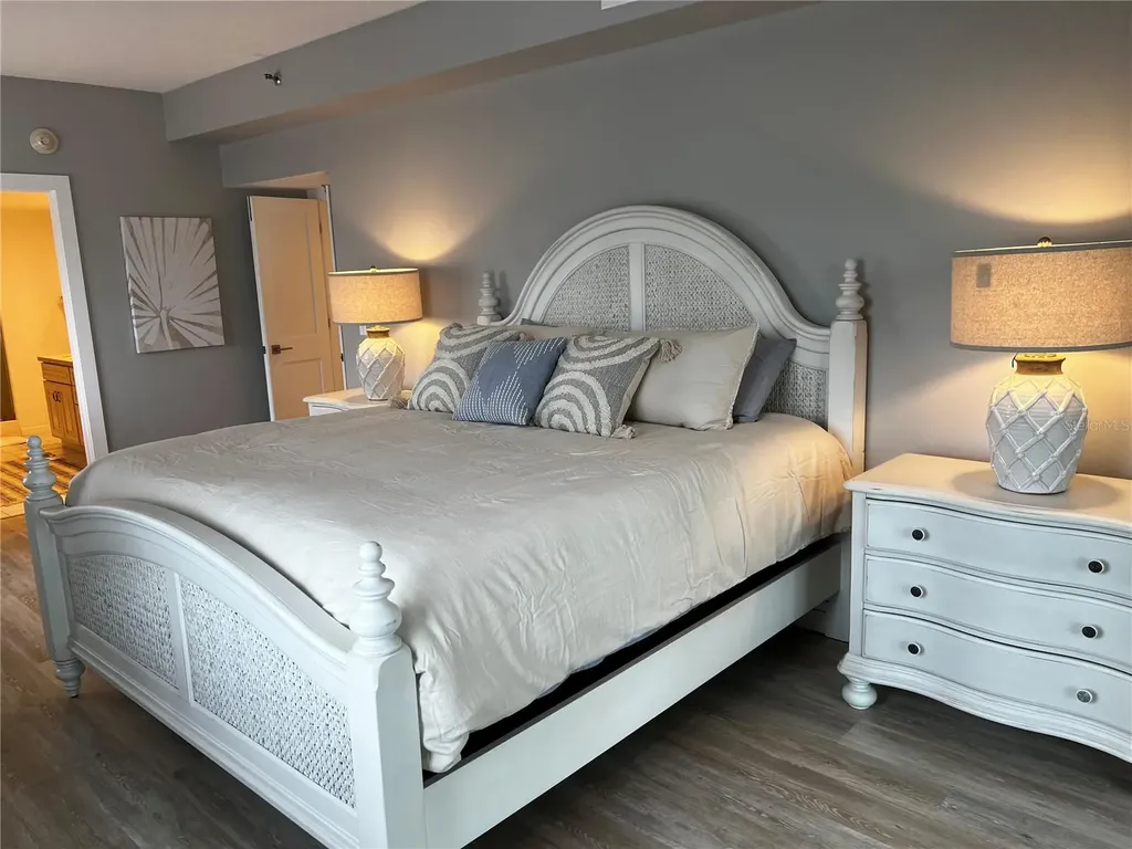 1465 Gulf Of Mexico Drive Longboat Key FL 34228