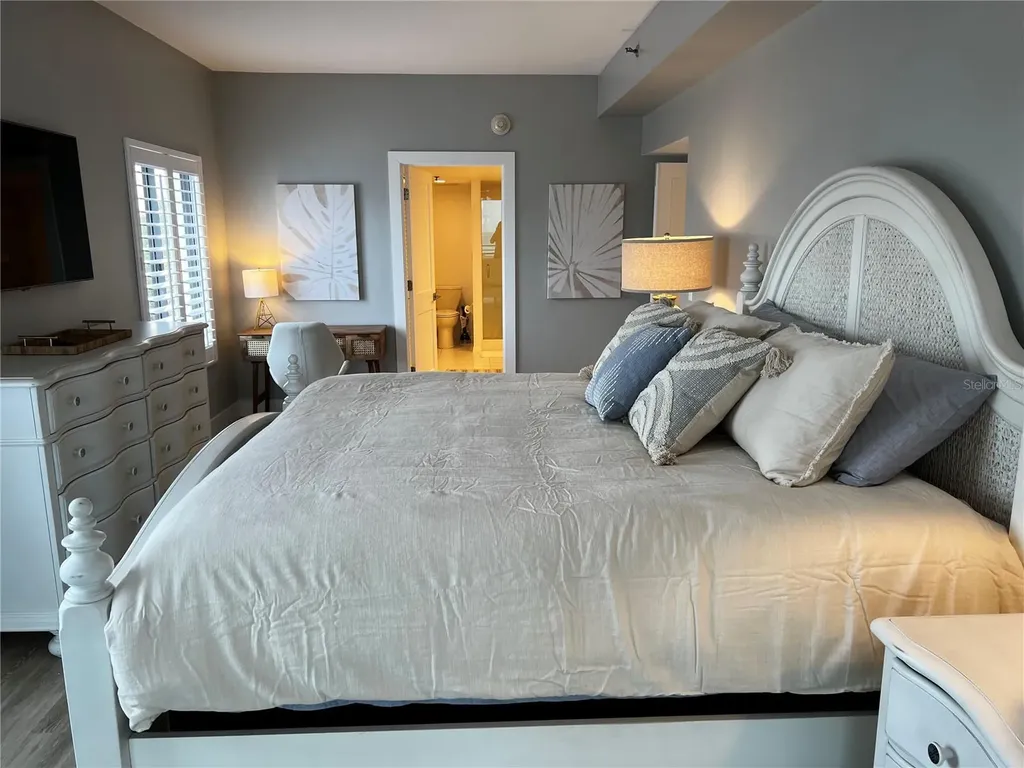1465 Gulf Of Mexico Drive Longboat Key FL 34228