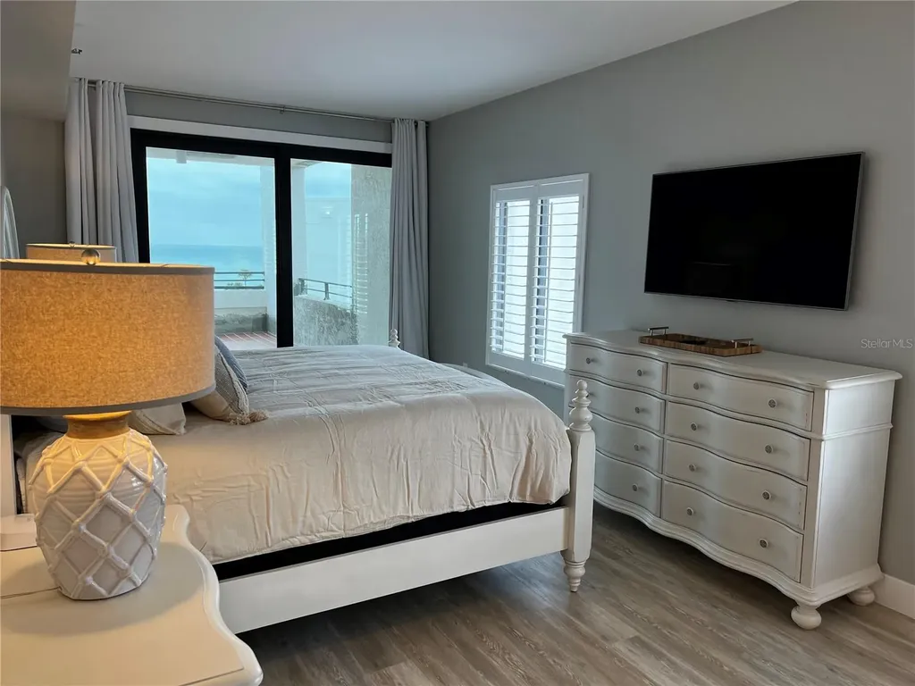 1465 Gulf Of Mexico Drive Longboat Key FL 34228