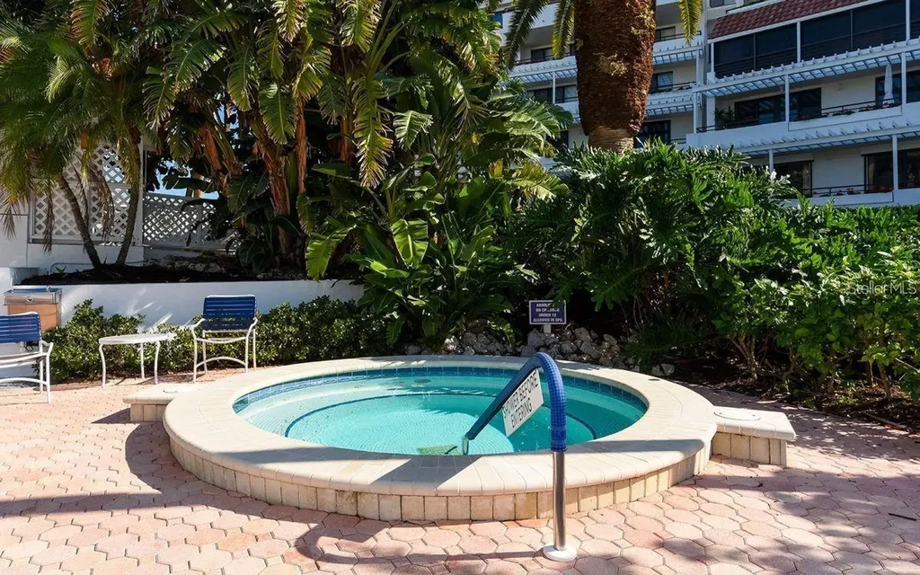 1465 Gulf Of Mexico Drive Longboat Key FL 34228