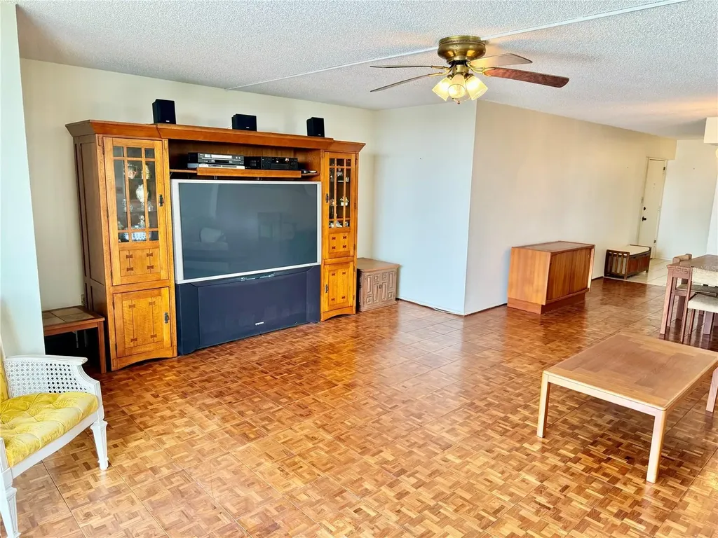 1380 Gulf Boulevard Clearwater Beach FL 33767