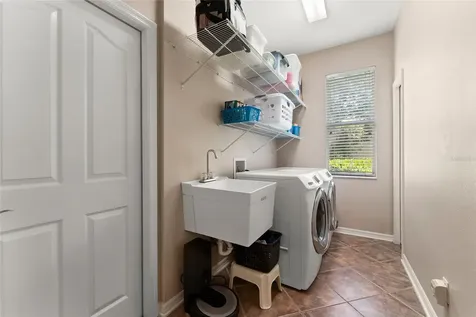 18310 Bankston Place Tampa FL 33647