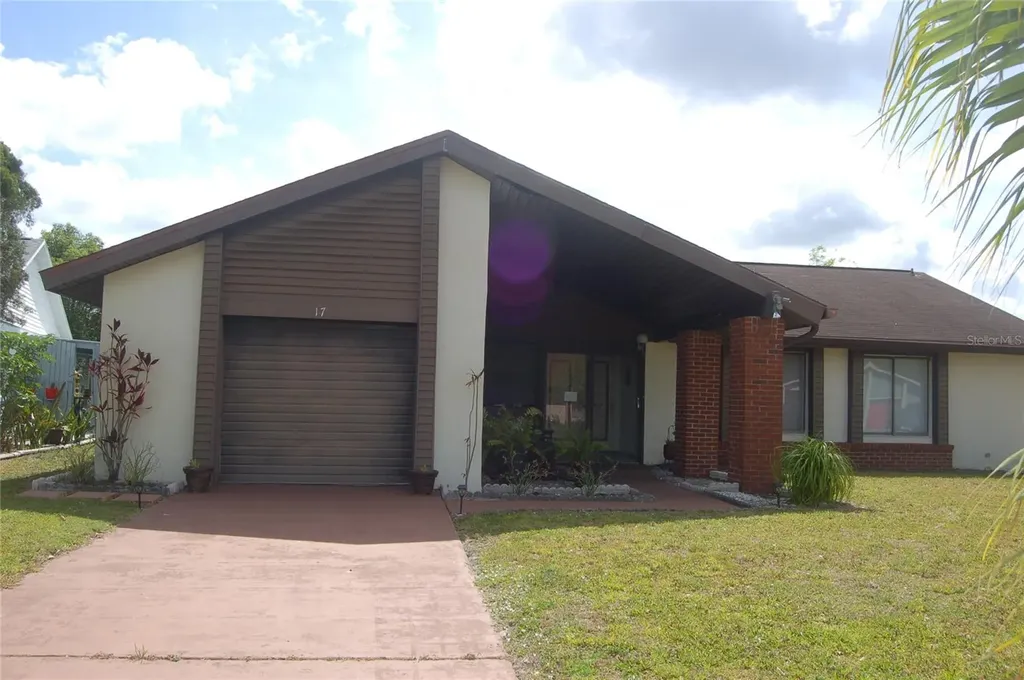 17 S Flag Court Kissimmee FL 34759