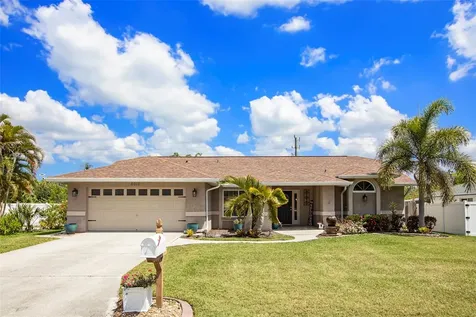 8012 56th Court E Palmetto FL 34221
