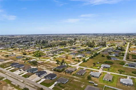 2733 NW 13th Street Cape Coral FL 33993