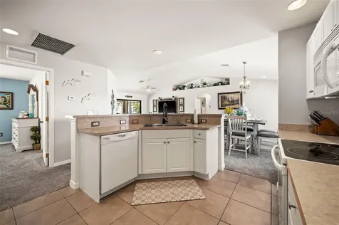 2733 NW 13th Street Cape Coral FL 33993