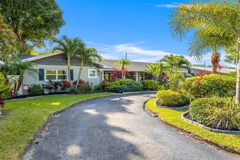 1121 Woodside Avenue Clearwater FL 33756