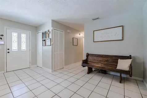 2205 N Warnell Street Plant City FL 33563