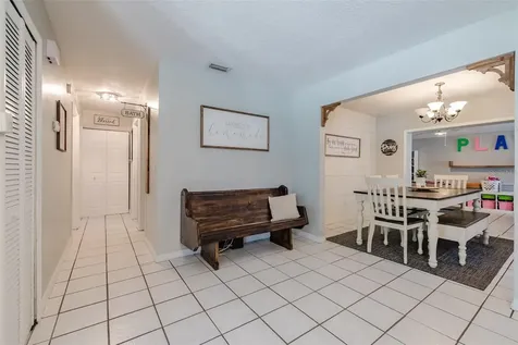 2205 N Warnell Street Plant City FL 33563