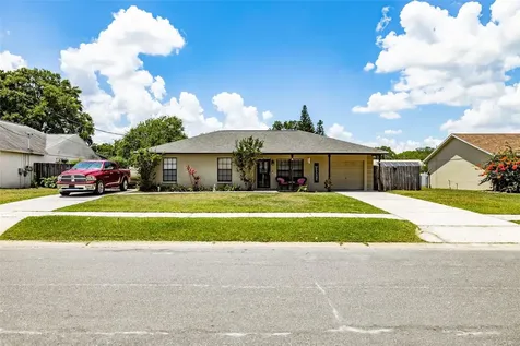 2205 N Warnell Street Plant City FL 33563