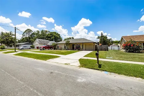 2205 N Warnell Street Plant City FL 33563