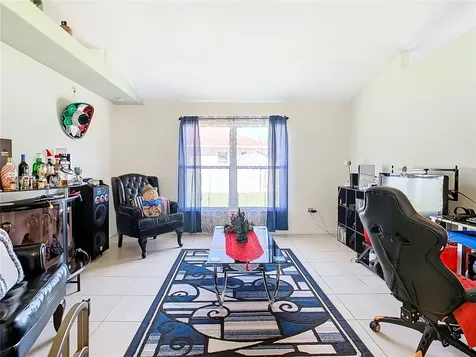 927 Nancy Court Kissimmee FL 34759