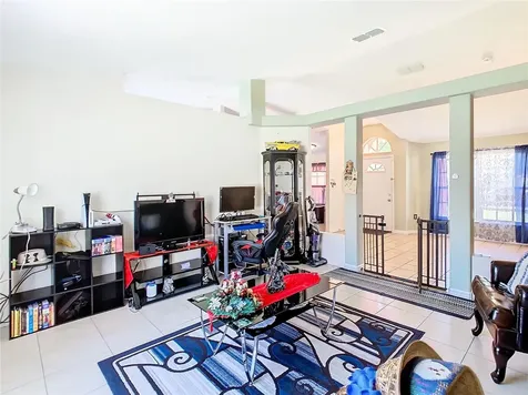 927 Nancy Court Kissimmee FL 34759