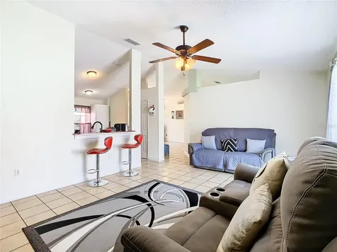 927 Nancy Court Kissimmee FL 34759