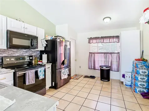 927 Nancy Court Kissimmee FL 34759