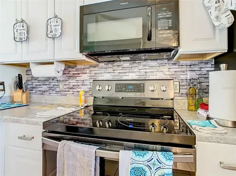 927 Nancy Court Kissimmee FL 34759