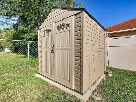 927 Nancy Court Kissimmee FL 34759