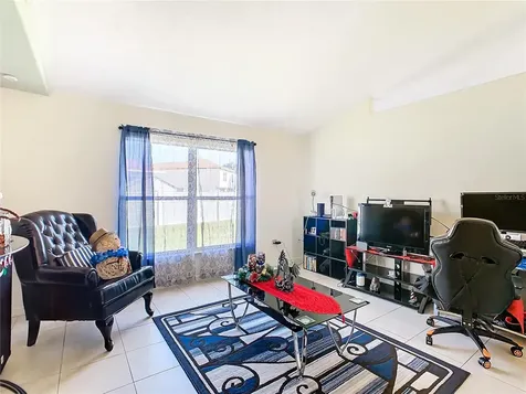 927 Nancy Court Kissimmee FL 34759