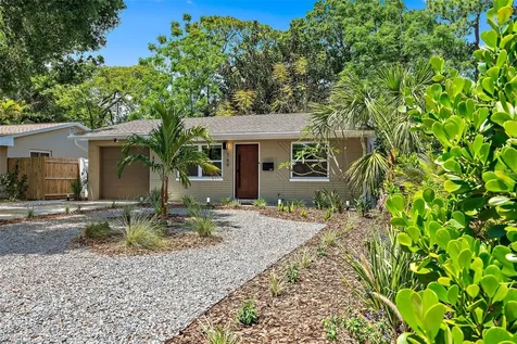 769 62nd Avenue N St Petersburg FL 33702